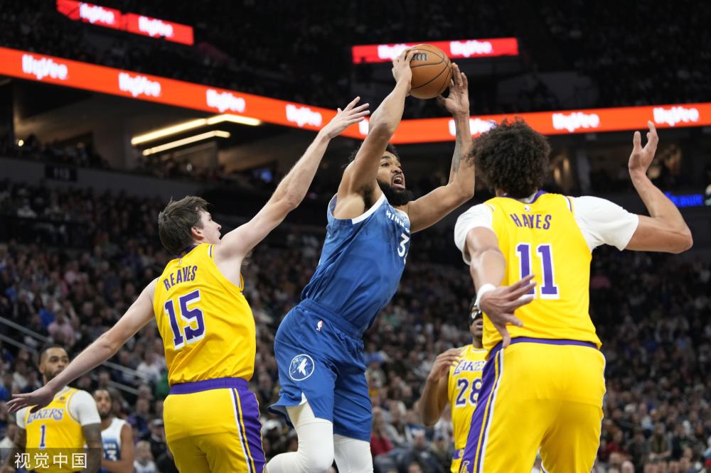 尤其是他在 尤其是他在