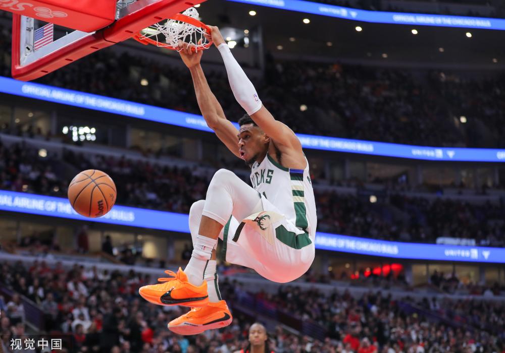 在分析余依 在分析余依